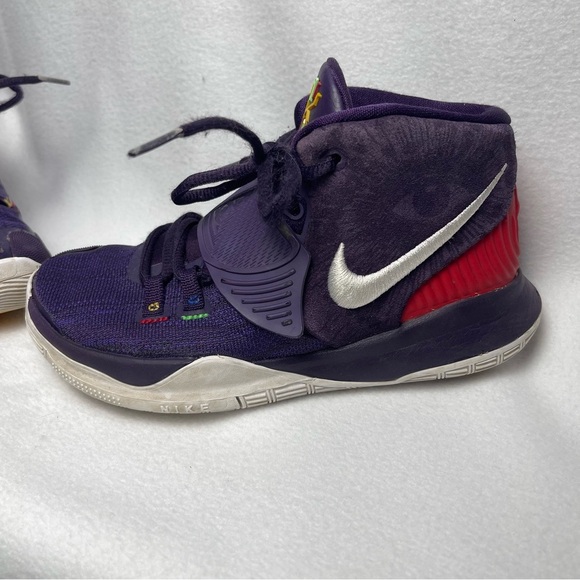 Kyrie Irving Purple Youth‎ 1.5 Nikes - Picture 3 of 14